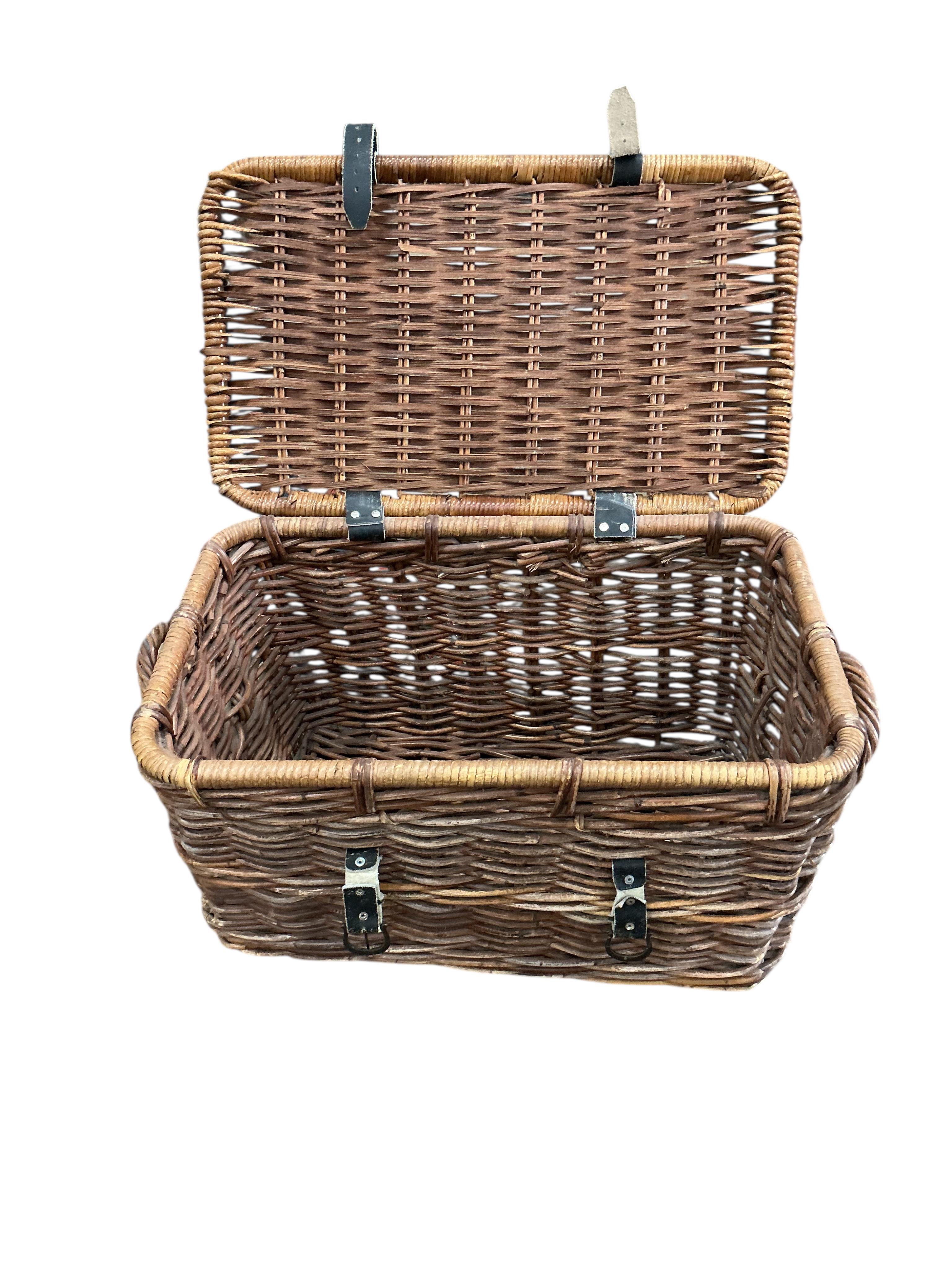 Two vintage wicker laundry baskets, larger width 84cm, depth 48cm, height 46cm